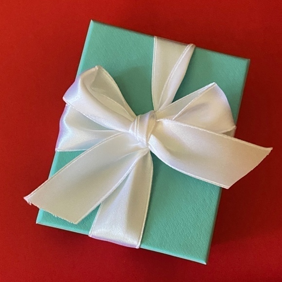 New Tiffany & Co. Red Enamel Heart Key Charm, Pendant Sterling Silver 925 - Picture 6 of 6